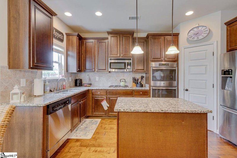 Property image 3 at 104 Saddlehorn Lane, Easley, SC 29642