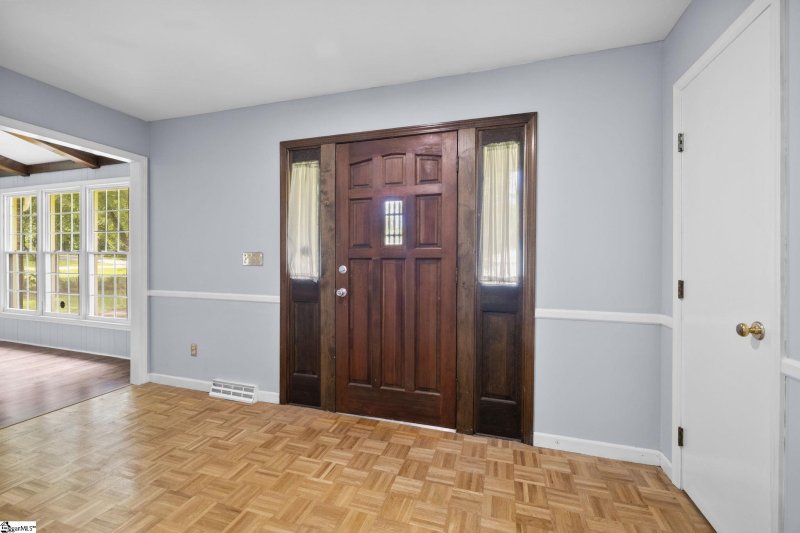 Property image 2 at 200 Barry Drive, Greer, SC 29650