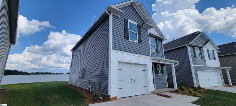 Property image 2 at 6083 Willutuck Drive, Boiling Springs, SC 29316