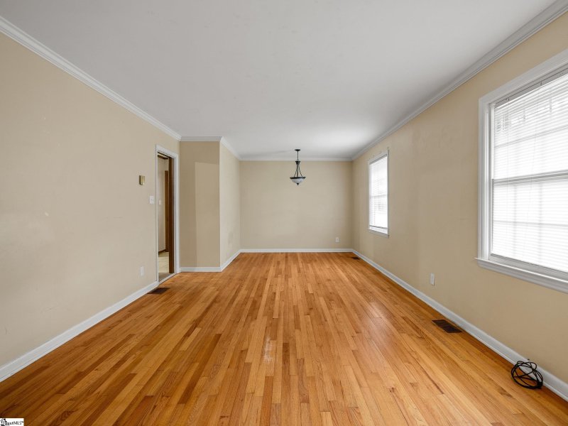 Property image 5 of 308 Pine Lake Court in Woodland Heights, Spartanburg, SC 29301