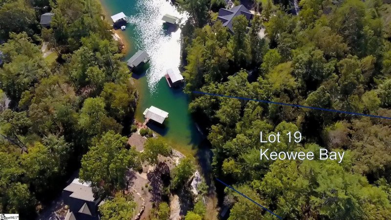 Property image 5 of 315 Fernwood Drive in Keowee Bay, Salem, SC 29676