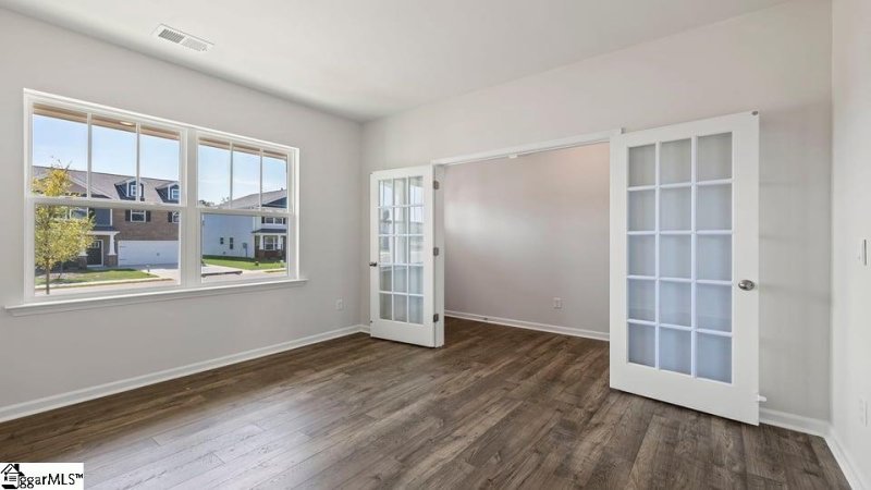 Property image 3 of 1041 Roleson Way in Hunters Ridge, Woodruff, SC 29388
