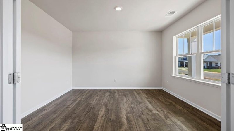Property image 4 of 1041 Roleson Way in Hunters Ridge, Woodruff, SC 29388
