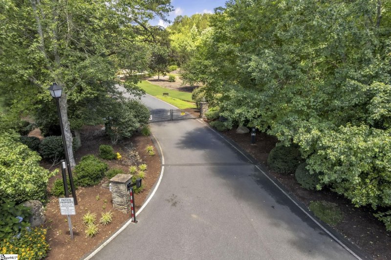 Property image 3 of 6 Foxboro Road in Cliffs Valley, Travelers Rest, SC 29690