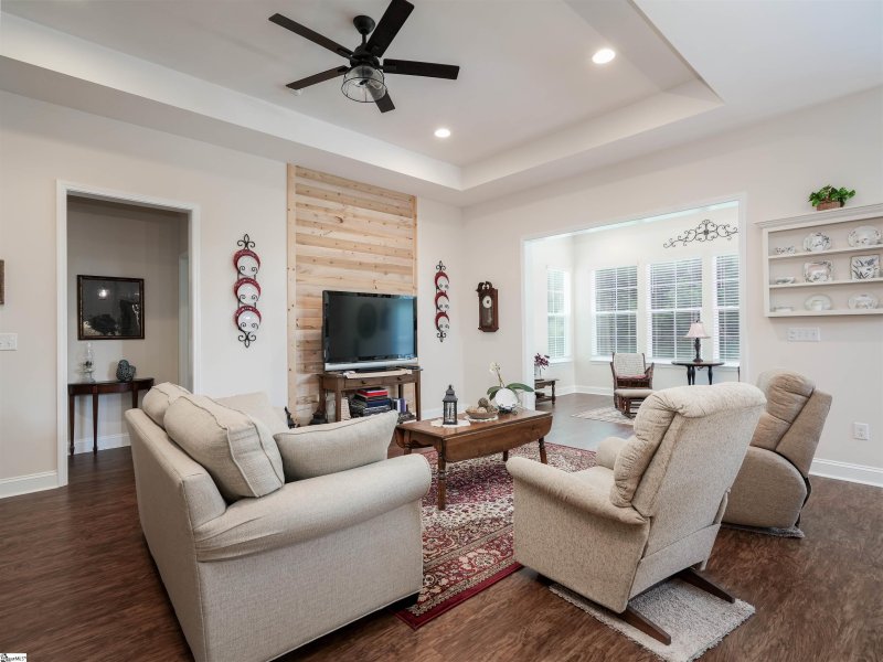 Property image 5 of 19 Moray Place in Jones Mill Crossing, Simpsonville, SC 29681-4987