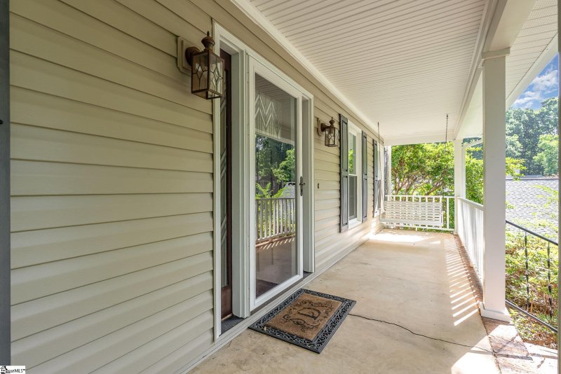 Property image 3 at 113 Robinwood Drive, Simpsonville, SC 29681