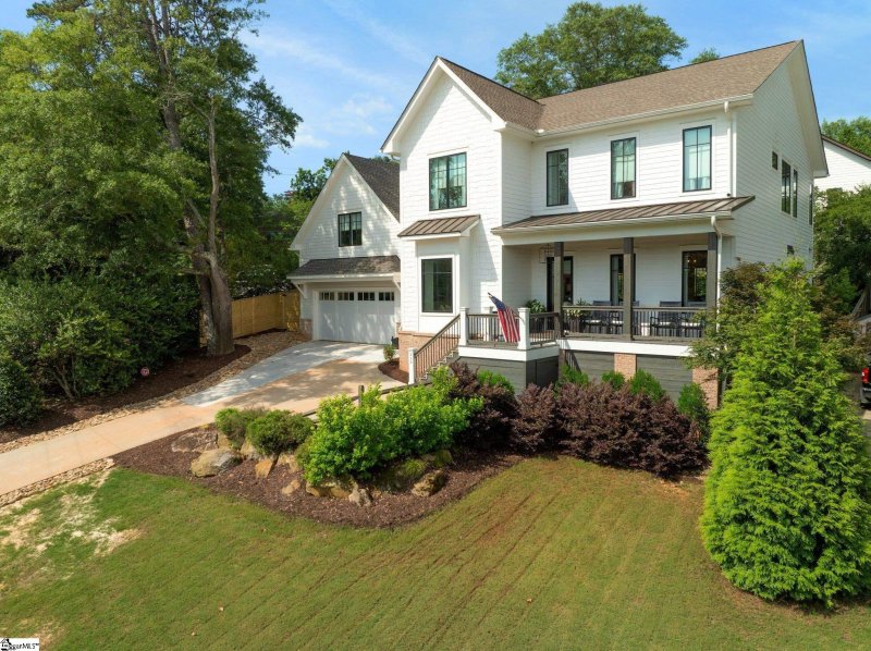 Property image 2 at 352 Pine Forest Drive Extension, Greenville, SC 29605