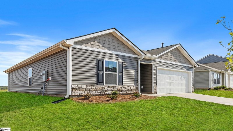 Property image 2 at 121 Elgin Drive, Laurens, SC 29360