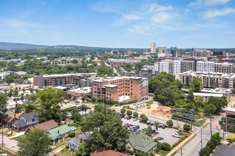 Property image 2 of 110 N Markley Street in Markley Place, Greenville, SC 29601
