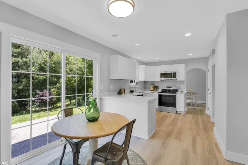 Property image 3 at 34 Perkins Court, Greer, SC 29651