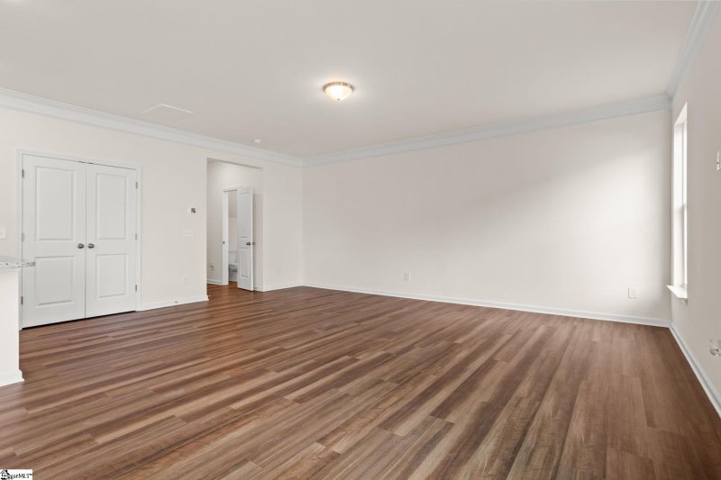 Property image 5 of 503 Metz Drive in Bellevue, Greenville, SC 29611