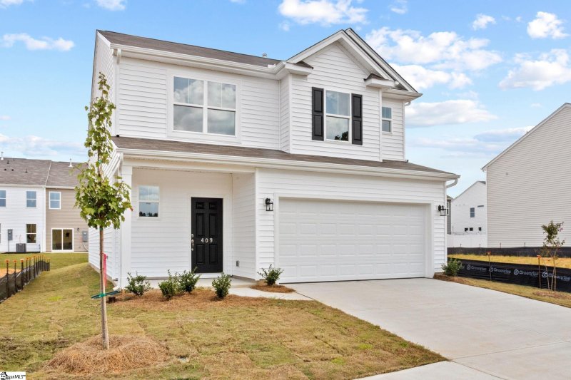 Property image 2 of 409 Metz Drive in Bellevue, Greenville, SC 29611