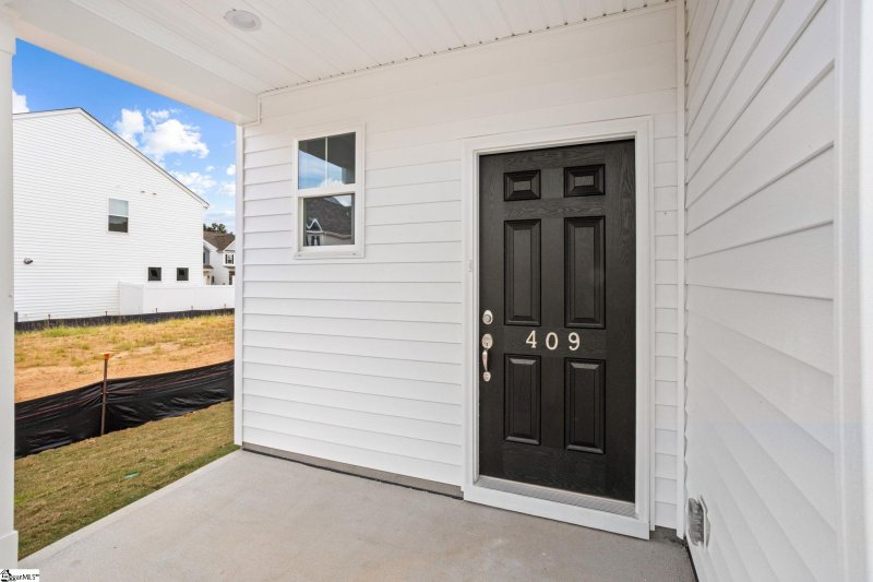 Property image 3 of 409 Metz Drive in Bellevue, Greenville, SC 29611