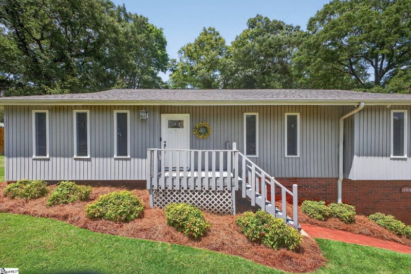 Property image 3 at 306 Verner Drive, Greenville, SC 29617
