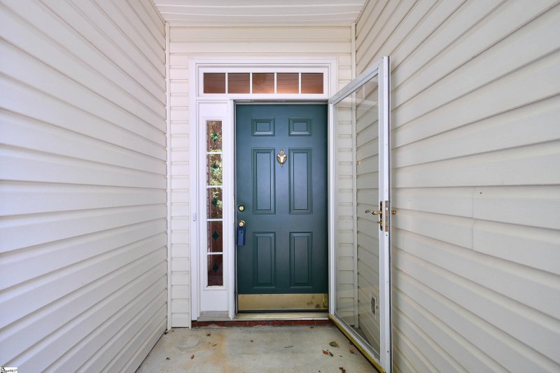 Property image 3 at 30 Glencove Court, Simpsonville, SC 29681