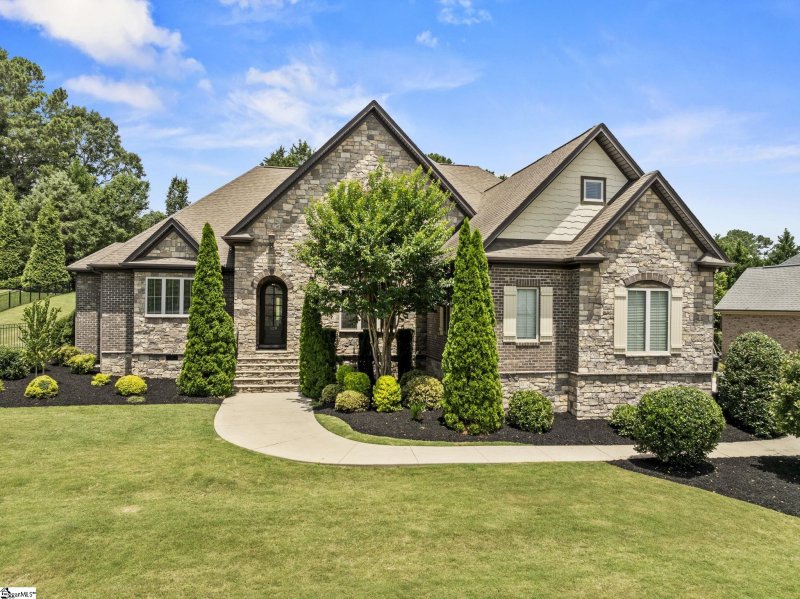 129 Griffith Hill Way