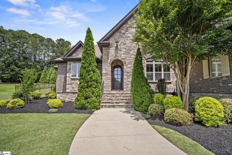 Property image 2 of 129 Griffith Hill Way in Griffith Farm, Greer, SC 29651