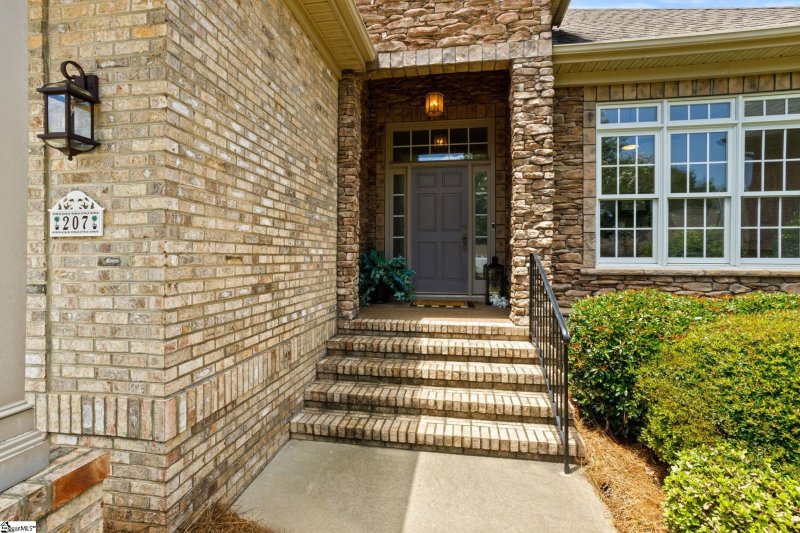 Property image 3 at 207 Hunters Court, Greenville, SC 29617