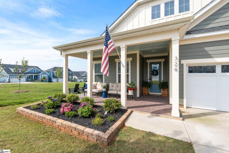 Property image 2 at 324 Novelty Drive, Greer, SC 29651