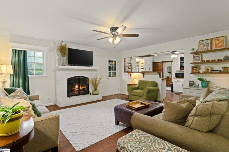 Property image 3 at 201 Rockbridge Road, Greenville, SC 29607-5452