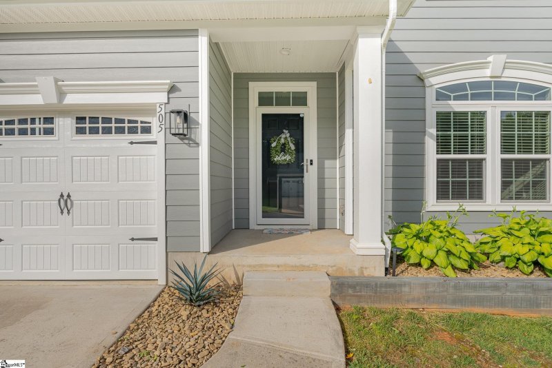 Property image 3 at 505 Briar Oaks Lane, Simpsonville, SC 29681