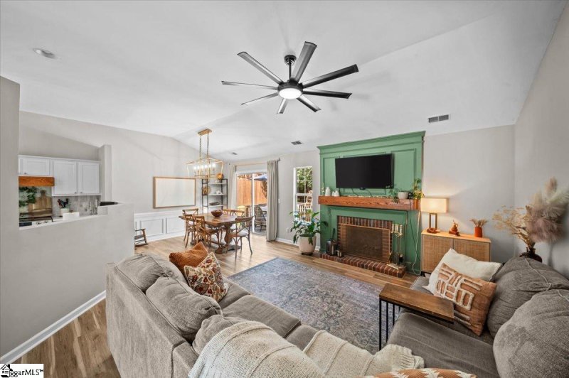 Property image 3 at 521 Omniwood Court, Greer, SC 29651