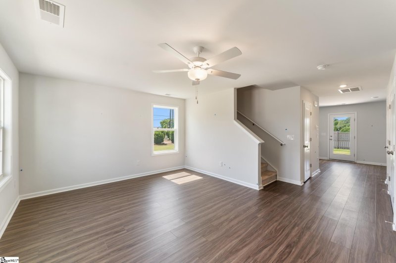 Property image 4 at 615 Blossom Run, Spartanburg, SC 29307