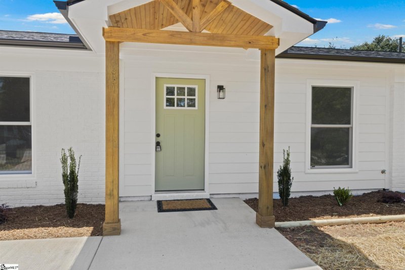 Property image 4 at 200 Osmond Drive, Taylors, SC 29687