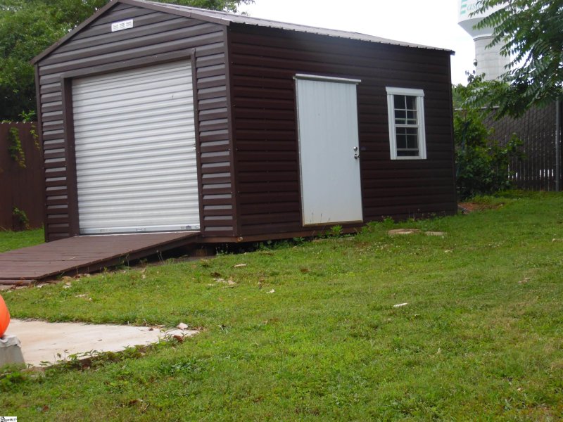 Property image 3 at 111 W 7th Avenue, Easley, SC 29640