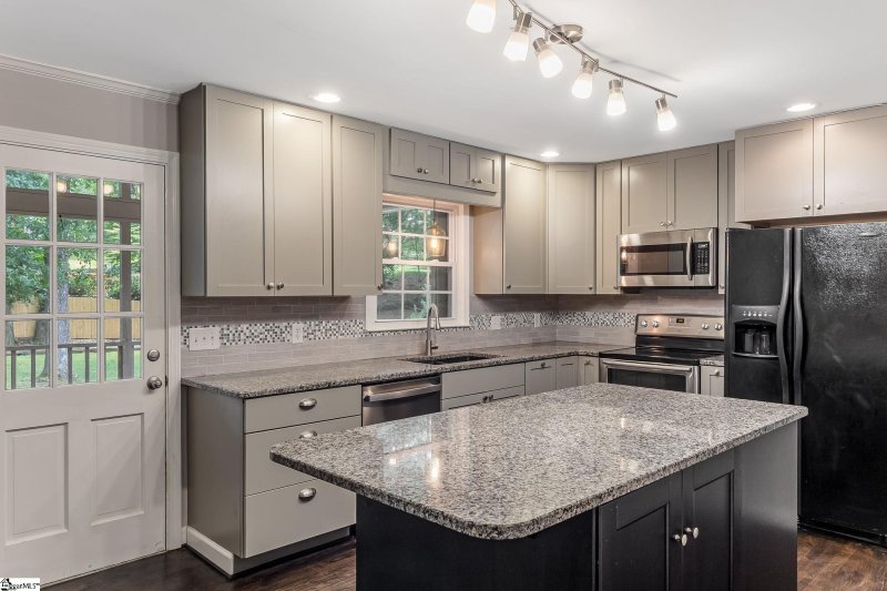 Property image 3 at 306 Kenilworth Drive, Greenville, SC 29615