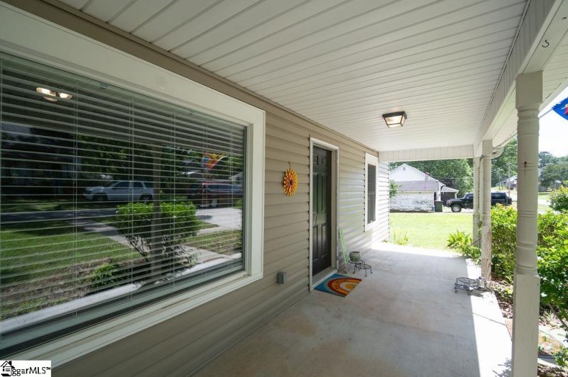 Property image 3 at 112 Garrison Street, Easley, SC 29640