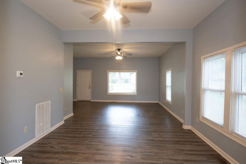 Property image 5 at 112 Garrison Street, Easley, SC 29640