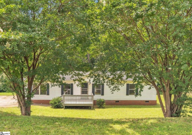 Property image 2 at 8 Channel Street, Greenville, SC 29611