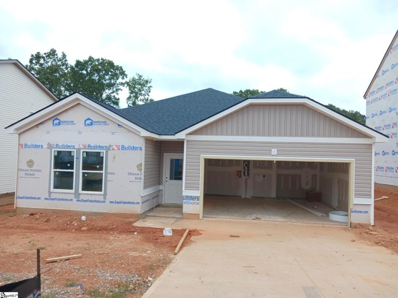 Property image 2 of 433 Haddon Road in Rutledge Estates, Woodruff, SC 29388