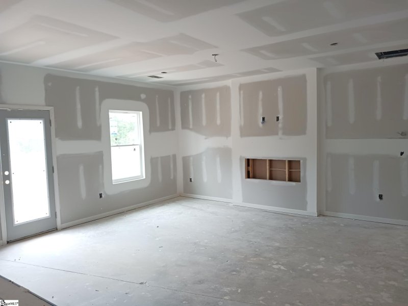 Property image 3 of 433 Haddon Road in Rutledge Estates, Woodruff, SC 29388