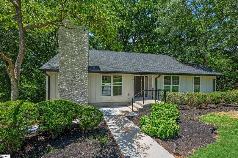 Vista Hills, Greenville community