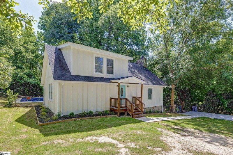 Property image 4 at 301 Thornwood Drive, Taylors, SC 29687