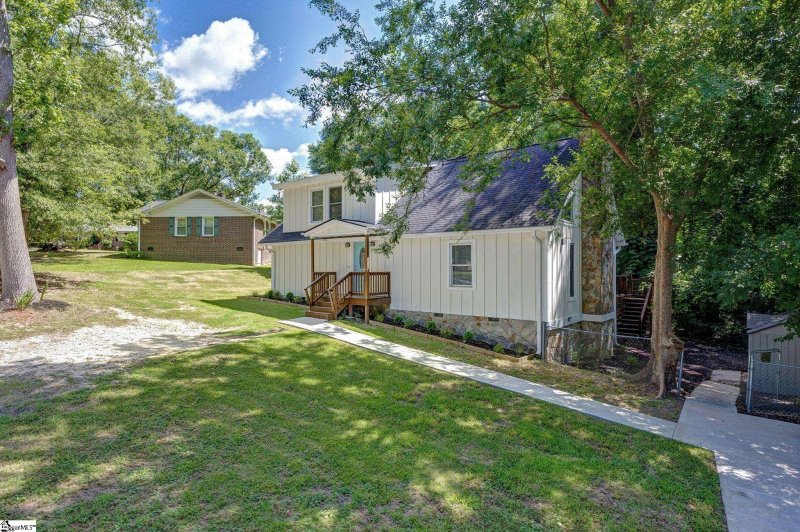 Property image 5 at 301 Thornwood Drive, Taylors, SC 29687