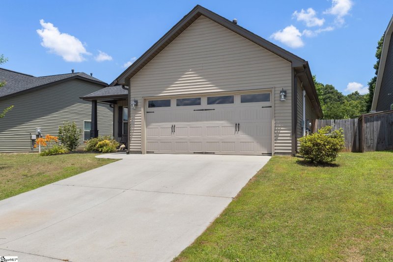 Property image 2 at 503 Lily Bloom Court, Greer, SC 29650