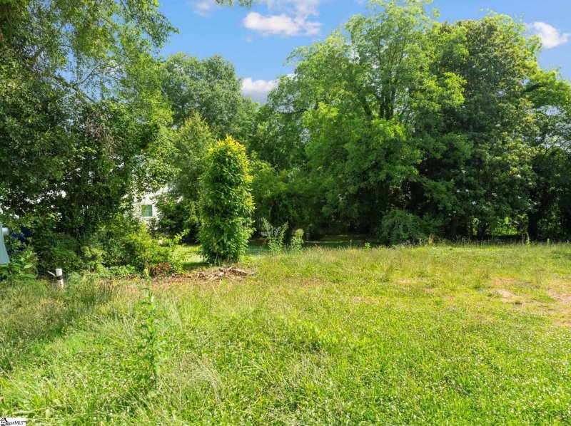Property image 3 of 15 Chicora Avenue in Downtown, Greenville, SC 29605