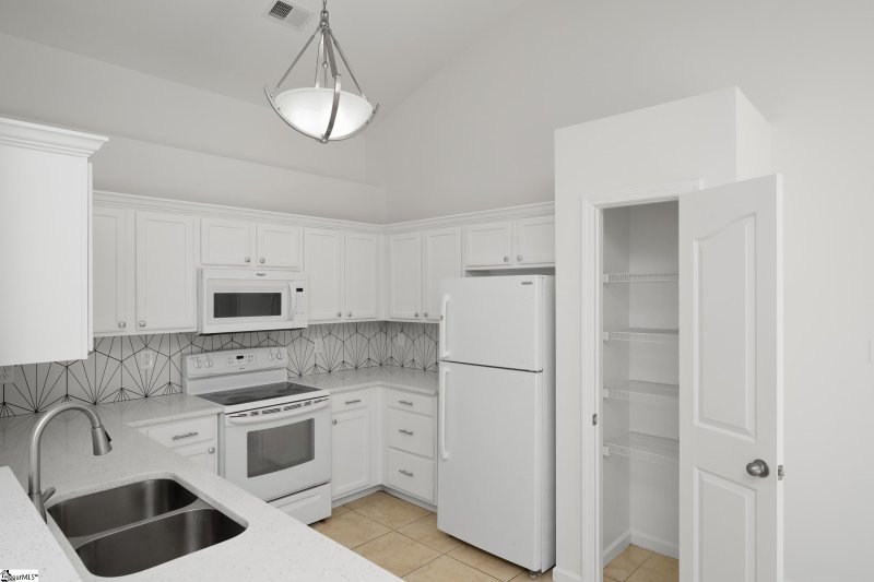 Property image 5 at 102 Tralee Lane, Greer, SC 29650