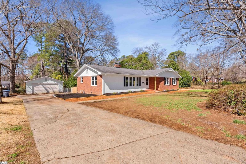 Property image 2 at 306 Fernwood Drive, Spartanburg, SC 29307