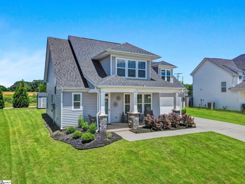 Property image 2 of 569 Fenwick Drive in Anderson Grant, Woodruff, SC 29388