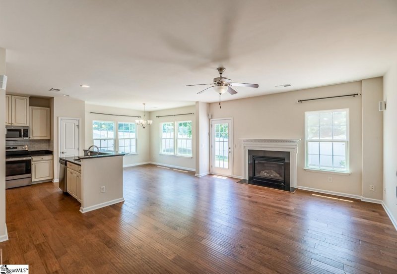 Property image 2 of 333 Bellerive Drive in Townes at River Falls, Duncan, SC 29334