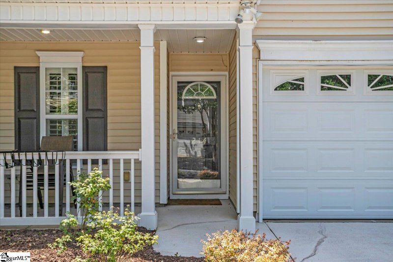 Property image 2 at 214 Cedar Crossing Lane, Greenville, SC 29615