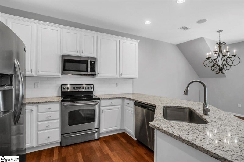 Property image 3 at 214 Cedar Crossing Lane, Greenville, SC 29615