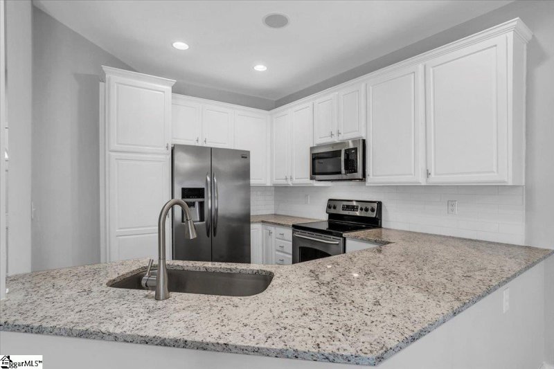 Property image 5 at 214 Cedar Crossing Lane, Greenville, SC 29615