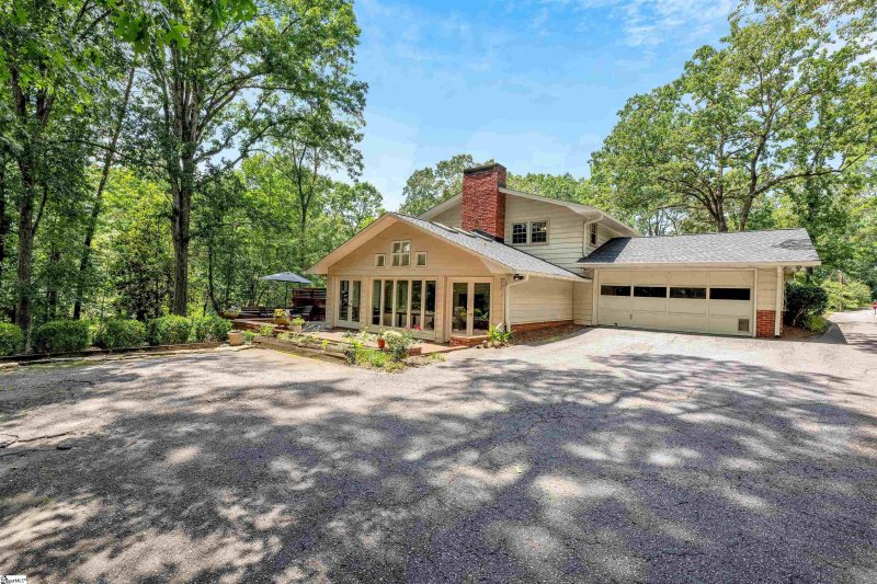 Property image 4 at 12 Pimlico Court, Greenville, SC 29607