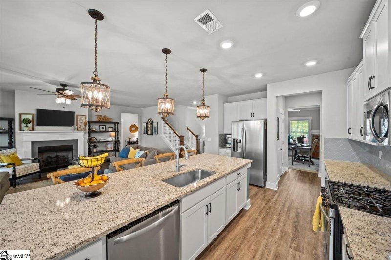 Property image 2 at 404 Grantleigh Court, Simpsonville, SC 29680