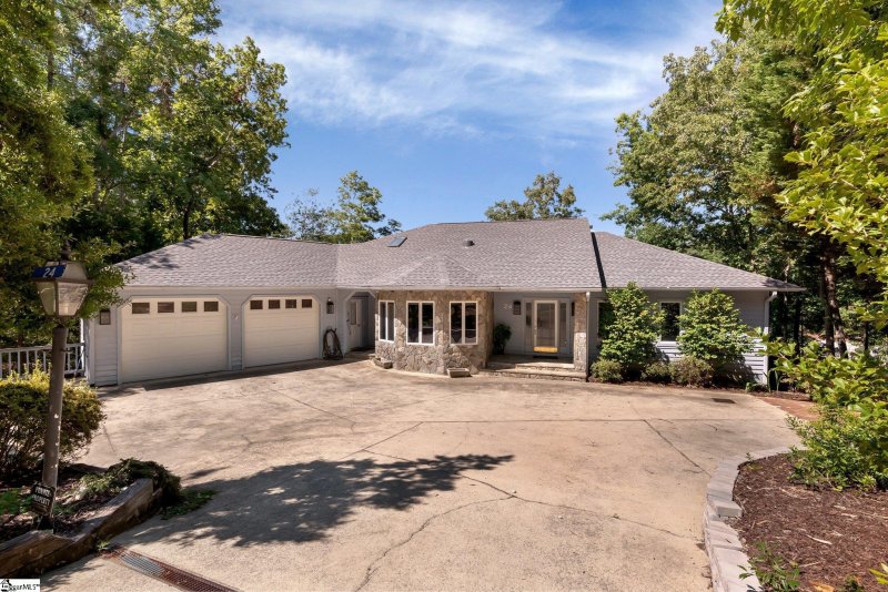 Property image 2 at 24 Lighthouse Way Drive, Salem, SC 29676